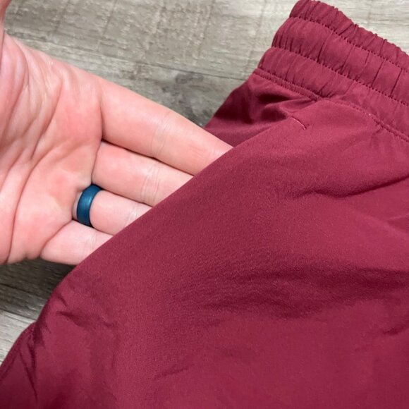 Lululemon Athletic Pace Breaker Linerless Short 7” Mulled Wine Men’s Size S - Picture 4 of 8